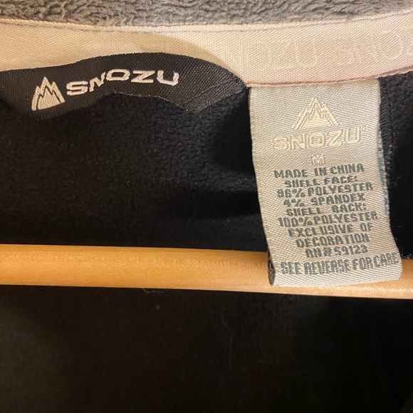 Woman’s zip up performance style coat size Med - Picture 8 of 11